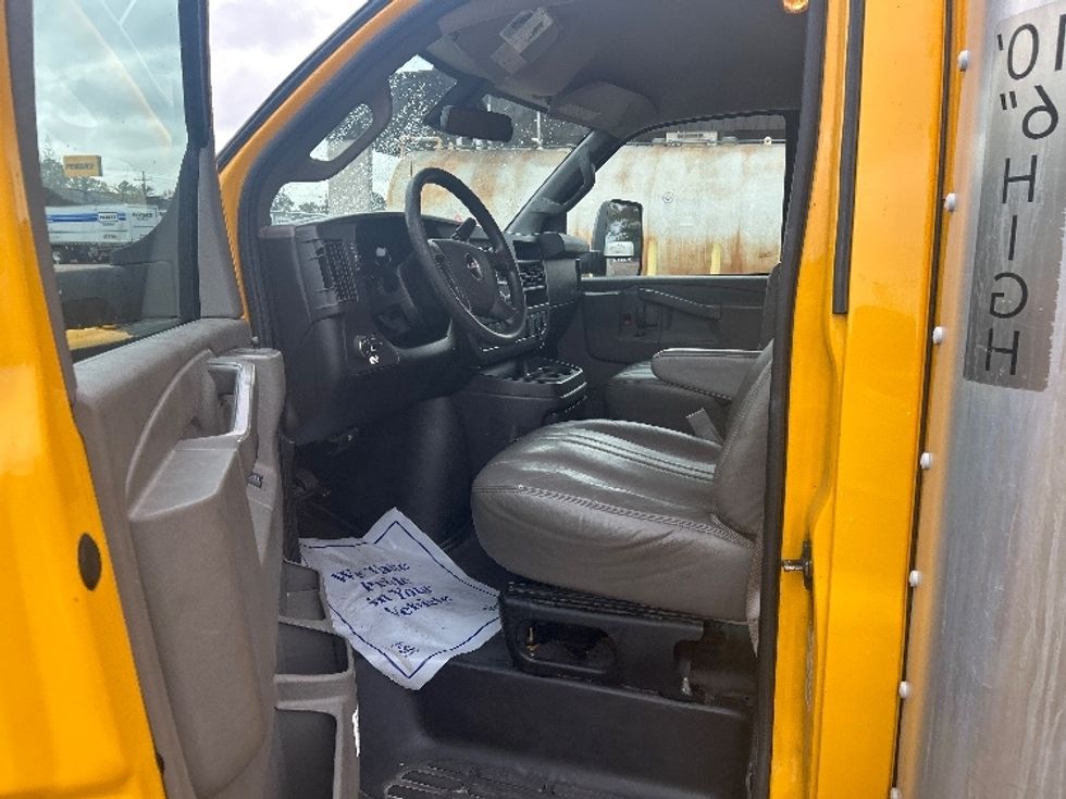 Light Duty Box Truck-Light and Medium Duty Trucks-GMC-2021-Savana G33903-Richland-MS-122,747\n\t\tmiles-$ 23,250 - Image 15