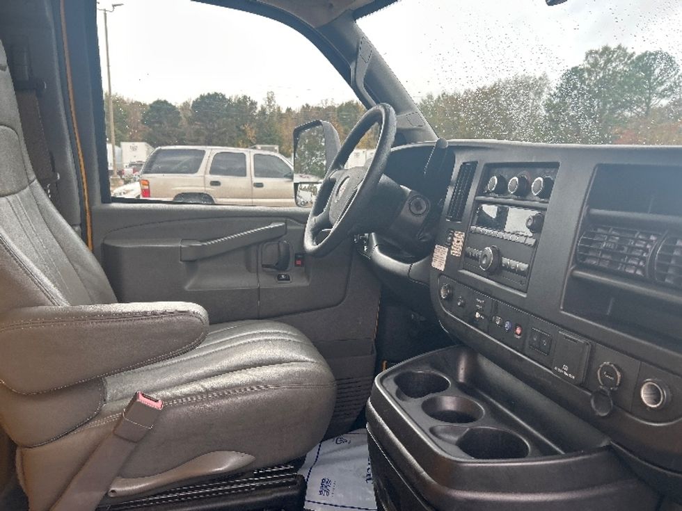 Light Duty Box Truck-Light and Medium Duty Trucks-GMC-2021-Savana G33903-Richland-MS-122,747\n\t\tmiles-$ 23,250 - Image 21