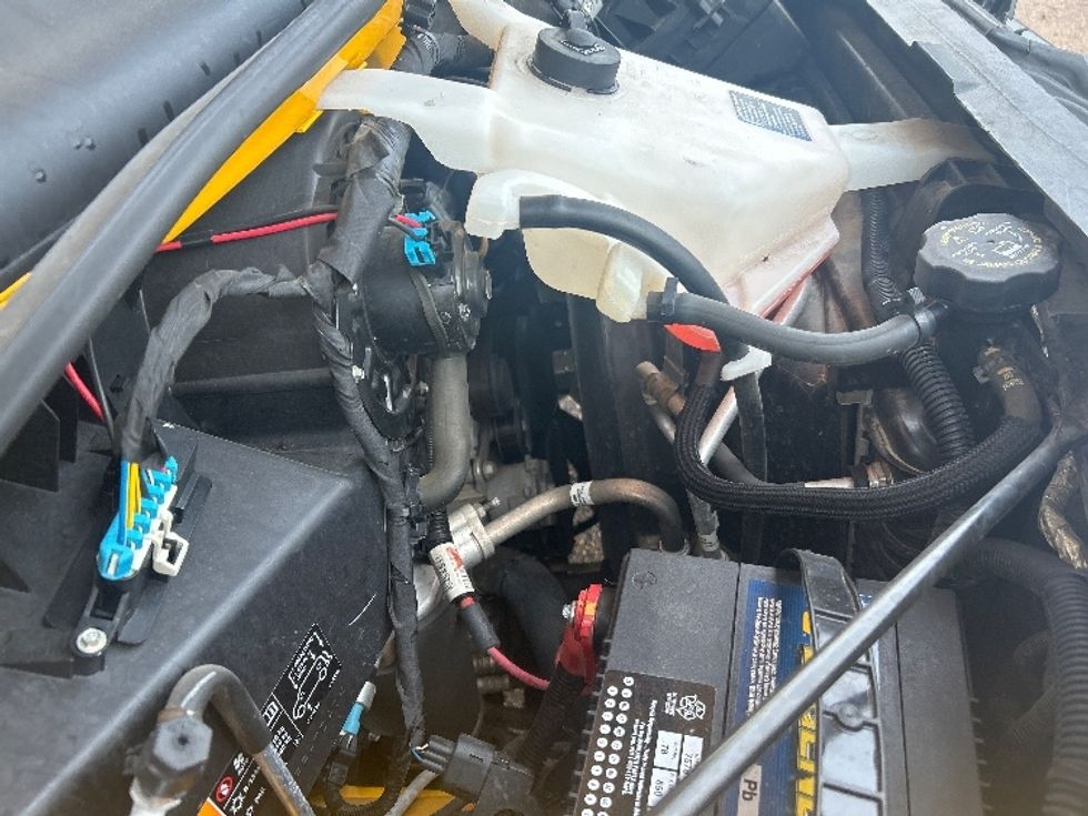 Light Duty Box Truck-Light and Medium Duty Trucks-GMC-2021-Savana G33903-Richland-MS-122,747\n\t\tmiles-$ 23,250 - Image 22