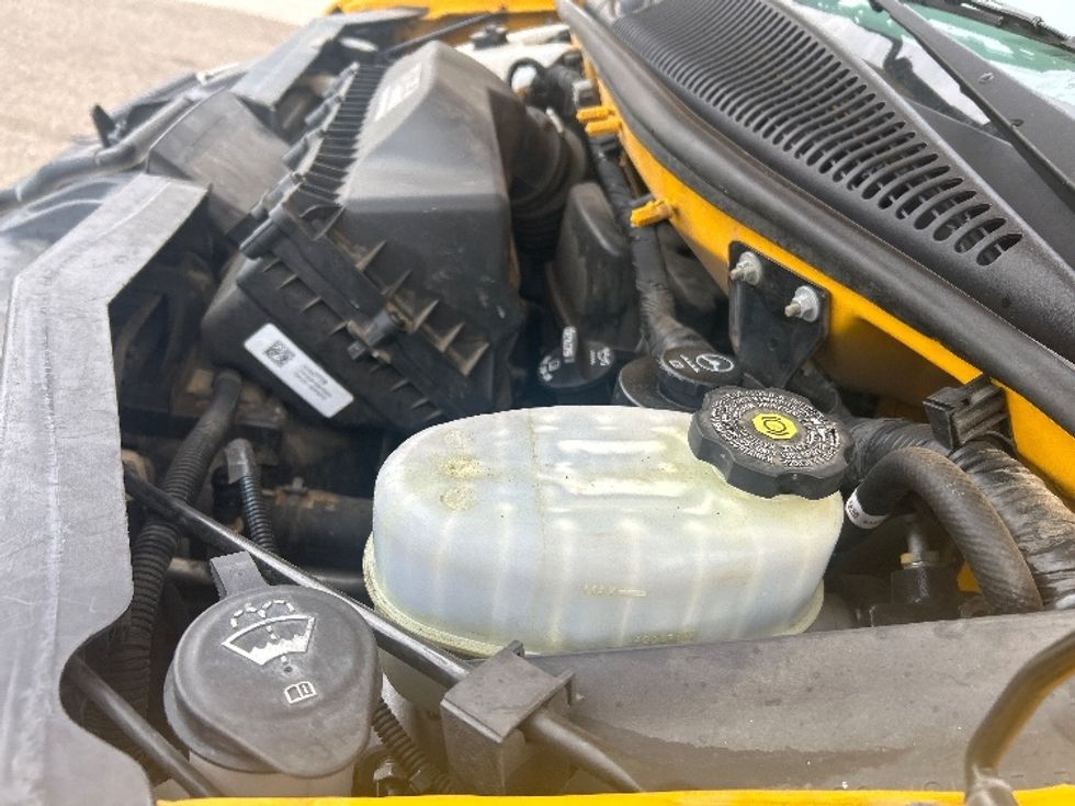 Light Duty Box Truck-Light and Medium Duty Trucks-GMC-2021-Savana G33903-Richland-MS-122,747\n\t\tmiles-$ 23,250 - Image 23