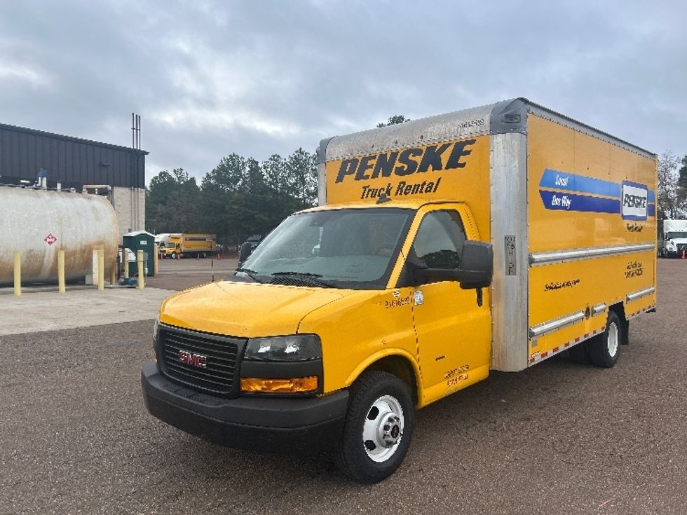 Light Duty Box Truck-Light and Medium Duty Trucks-GMC-2021-Savana G33903-Richland-MS-122,747\n\t\tmiles-$ 23,250 - Image 3