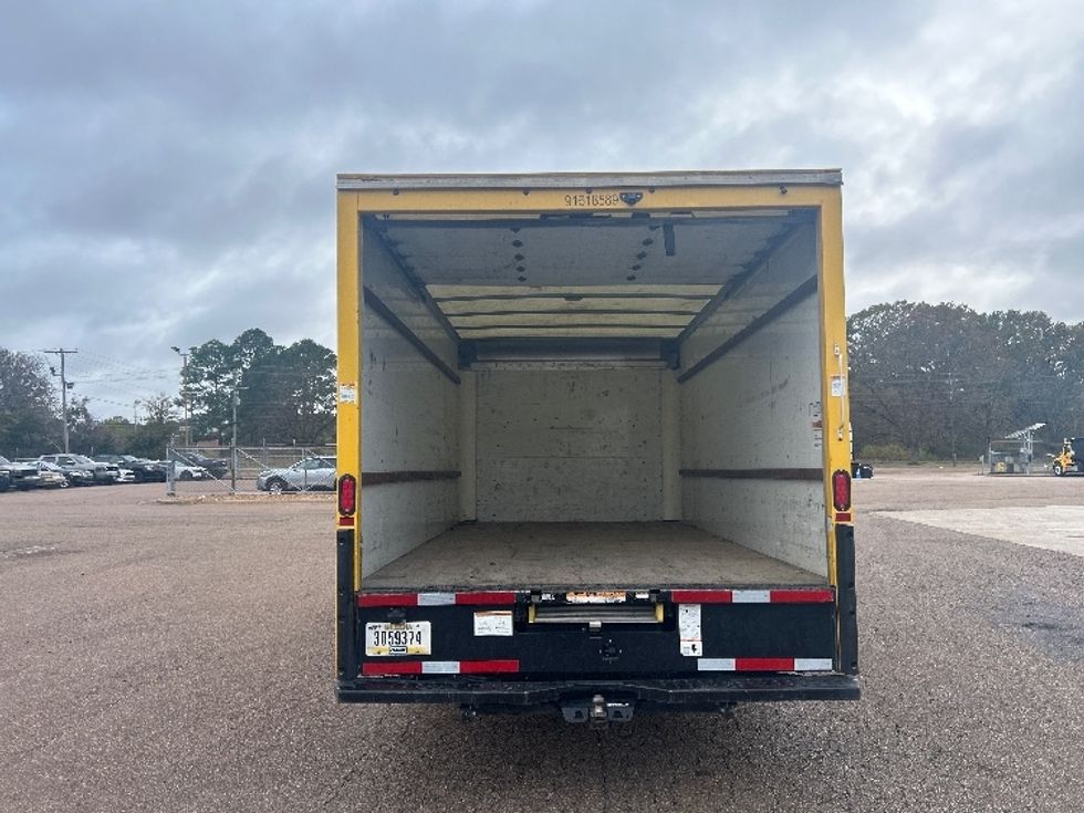 Light Duty Box Truck-Light and Medium Duty Trucks-GMC-2021-Savana G33903-Richland-MS-122,747\n\t\tmiles-$ 23,250 - Image 8