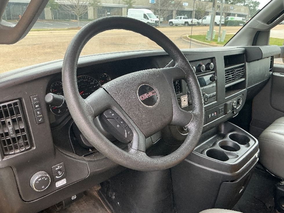 Light Duty Box Truck-Light and Medium Duty Trucks-GMC-2021-Savana G33903-Richland-MS-87,802\n\t\tmiles-$ 27,750 - Image 17