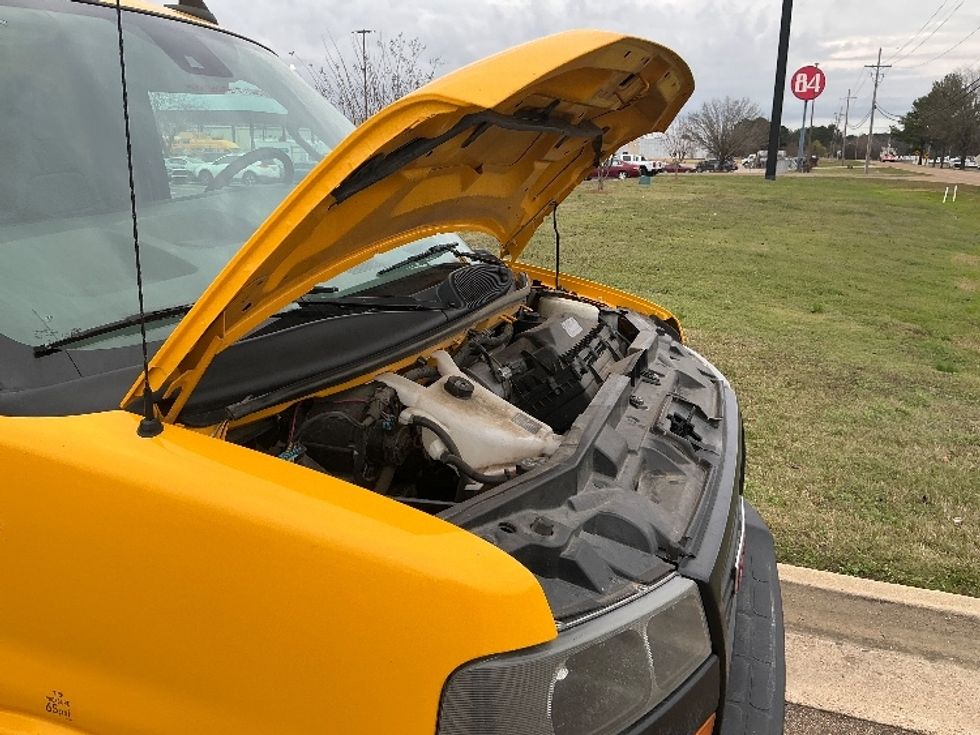 Light Duty Box Truck-Light and Medium Duty Trucks-GMC-2021-Savana G33903-Richland-MS-87,802\n\t\tmiles-$ 27,750 - Image 23