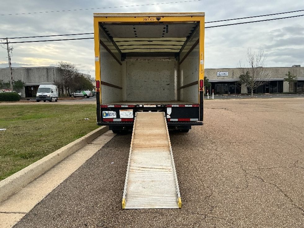 Light Duty Box Truck-Light and Medium Duty Trucks-GMC-2021-Savana G33903-Richland-MS-87,802\n\t\tmiles-$ 27,750 - Image 9