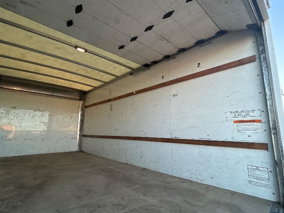 Light Duty Box Truck-Light and Medium Duty Trucks-GMC-2021-Savana G33903-Richland-MS-90,959\n\t\tmiles-$ 30,500 - Image 12