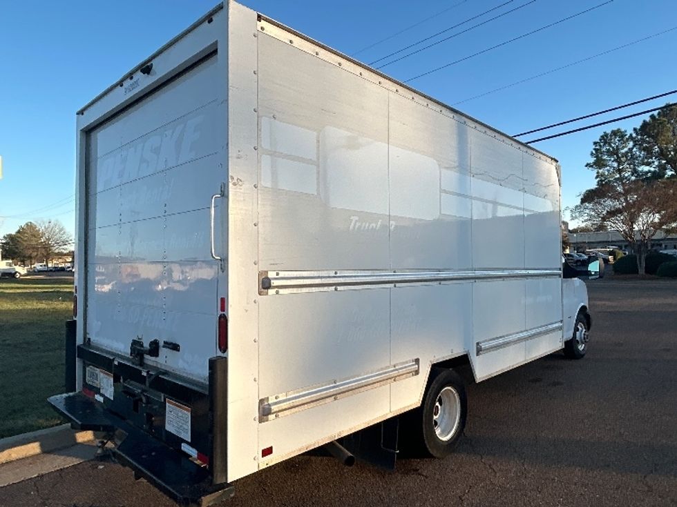 Light Duty Box Truck-Light and Medium Duty Trucks-GMC-2021-Savana G33903-Richland-MS-90,959\n\t\tmiles-$ 30,500 - Image 13