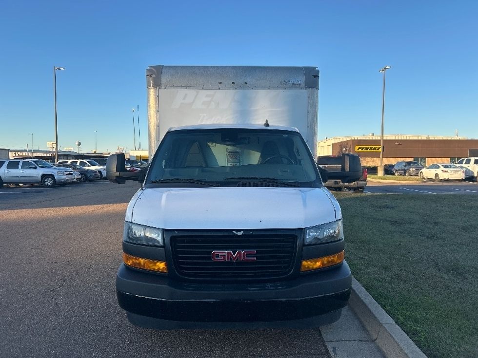 Light Duty Box Truck-Light and Medium Duty Trucks-GMC-2021-Savana G33903-Richland-MS-90,959\n\t\tmiles-$ 30,500 - Image 2