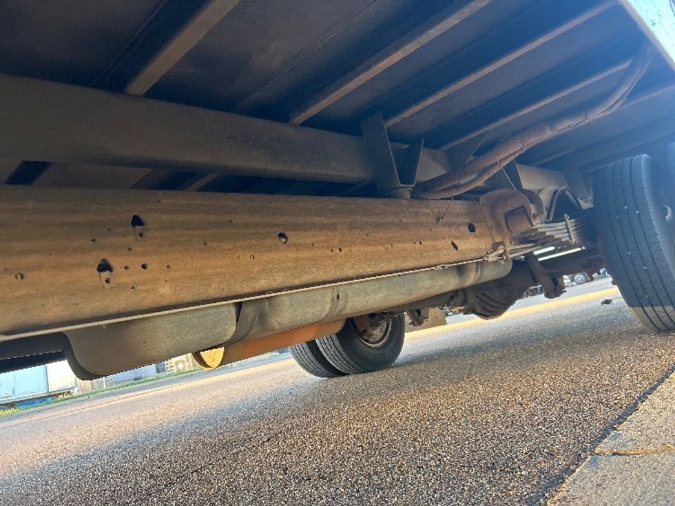 Light Duty Box Truck-Light and Medium Duty Trucks-GMC-2021-Savana G33903-Richland-MS-90,959\n\t\tmiles-$ 30,500 - Image 5