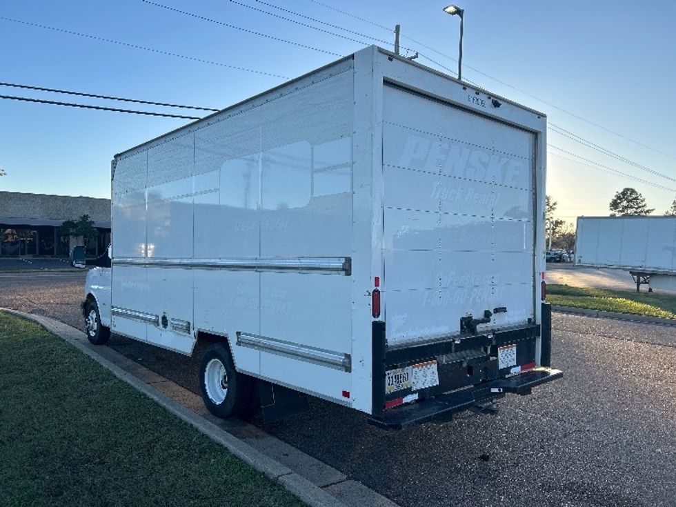 Light Duty Box Truck-Light and Medium Duty Trucks-GMC-2021-Savana G33903-Richland-MS-90,959\n\t\tmiles-$ 30,500 - Image 6