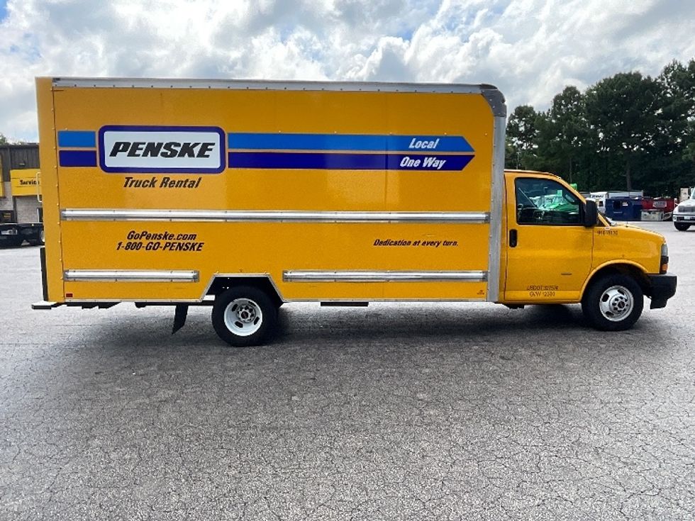 Light Duty Box Truck-Light and Medium Duty Trucks-GMC-2021-Savana G33903-Richmond-VA-103,807\n\t\tmiles-$ 26,000 - Image 13