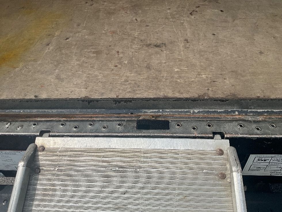 Light Duty Box Truck-Light and Medium Duty Trucks-GMC-2021-Savana G33903-Richmond-VA-103,807\n\t\tmiles-$ 26,000 - Image 9