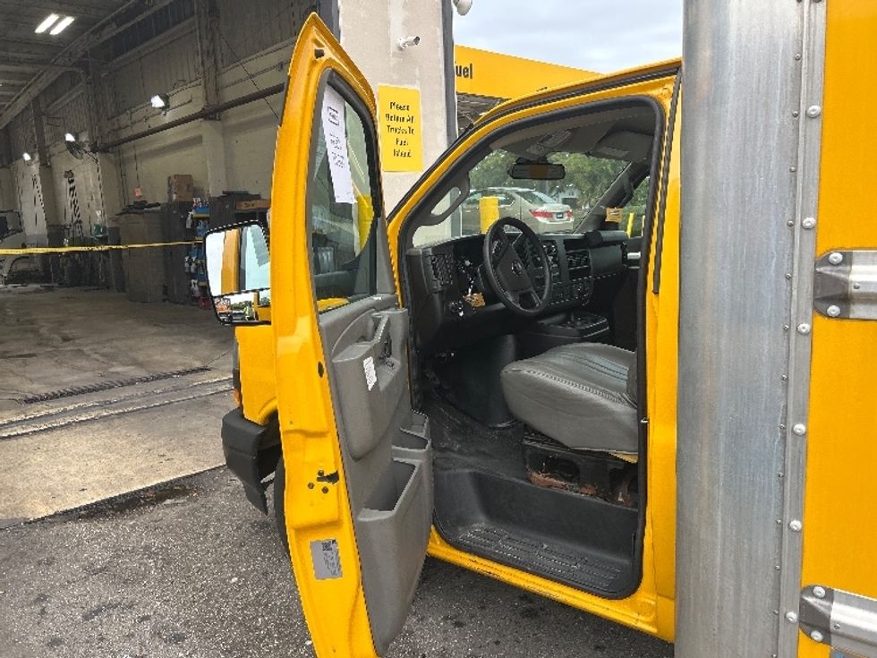 Light Duty Box Truck-Light and Medium Duty Trucks-GMC-2021-Savana G33903-Riviera Beach-FL-105,068\n\t\tmiles-$ 26,250 - Image 14