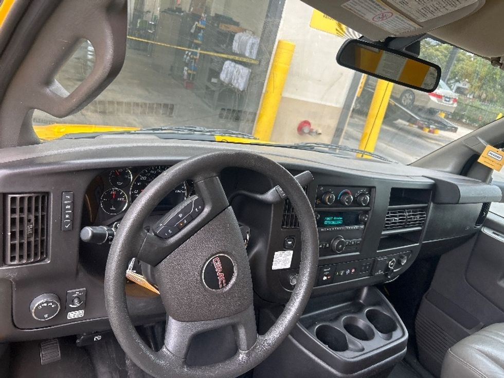 Light Duty Box Truck-Light and Medium Duty Trucks-GMC-2021-Savana G33903-Riviera Beach-FL-105,068\n\t\tmiles-$ 26,250 - Image 16