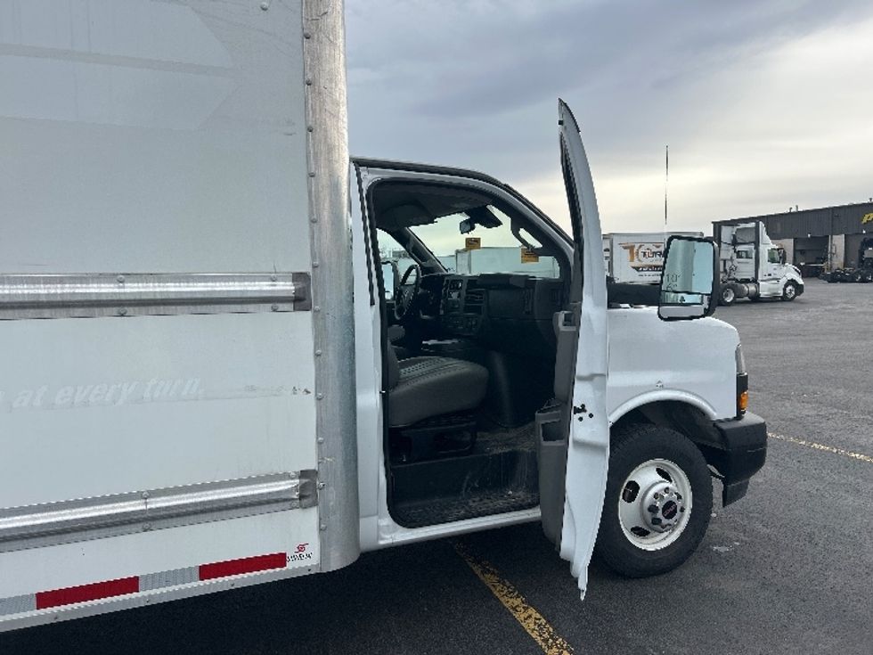 Light Duty Box Truck-Light and Medium Duty Trucks-GMC-2021-Savana G33903-Rochester-NY-100,411\n\t\tmiles-$ 27,250 - Image 18