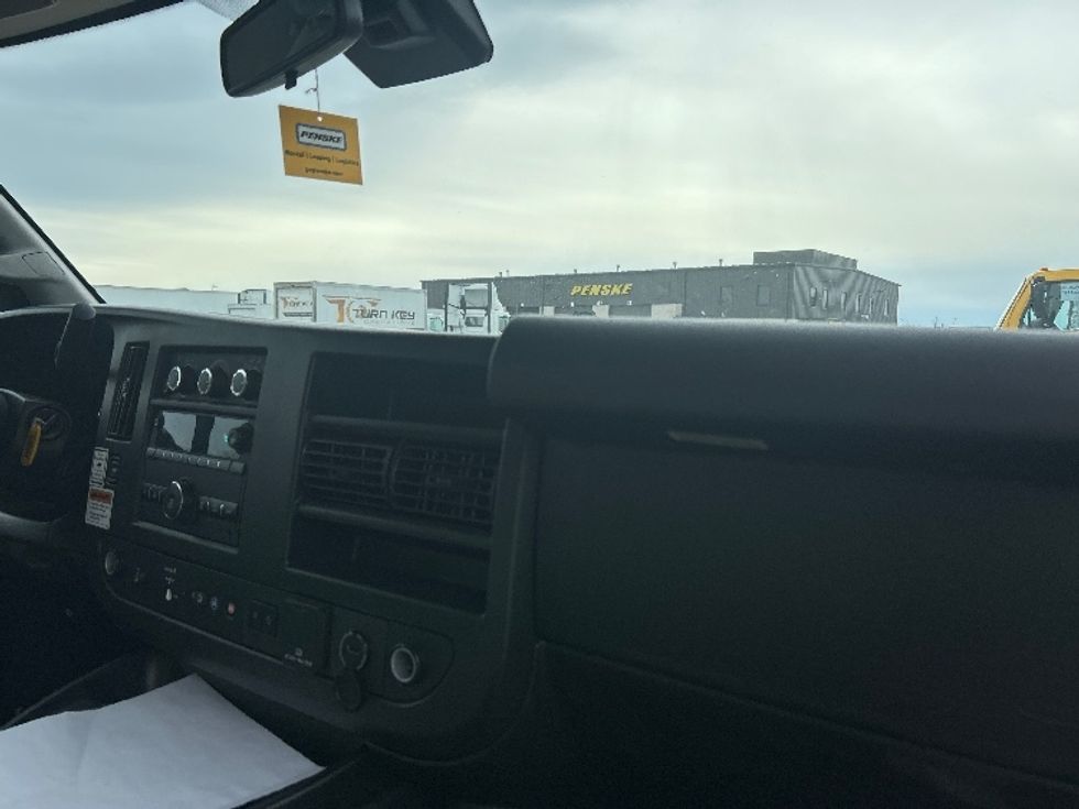 Light Duty Box Truck-Light and Medium Duty Trucks-GMC-2021-Savana G33903-Rochester-NY-100,411\n\t\tmiles-$ 27,250 - Image 19
