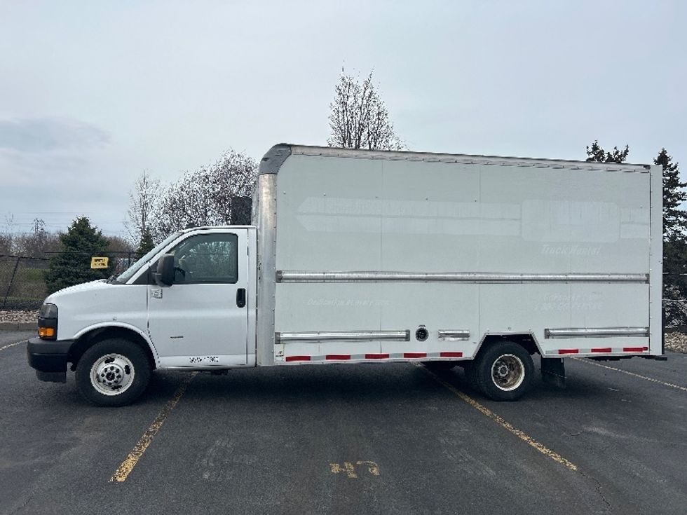 Light Duty Box Truck-Light and Medium Duty Trucks-GMC-2021-Savana G33903-Rochester-NY-100,411\n\t\tmiles-$ 27,250 - Image 4