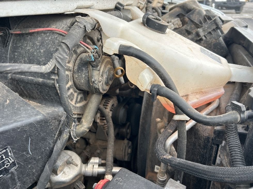 Light Duty Box Truck-Light and Medium Duty Trucks-GMC-2021-Savana G33903-Rochester-NY-104,580\n\t\tmiles-$ 29,500 - Image 23