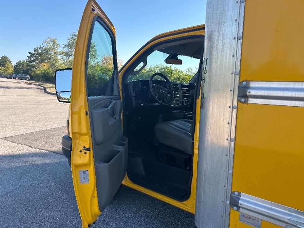 Light Duty Box Truck-Light and Medium Duty Trucks-GMC-2021-Savana G33903-Rochester-NY-118,252\n\t\tmiles-$ 21,250 - Image 13