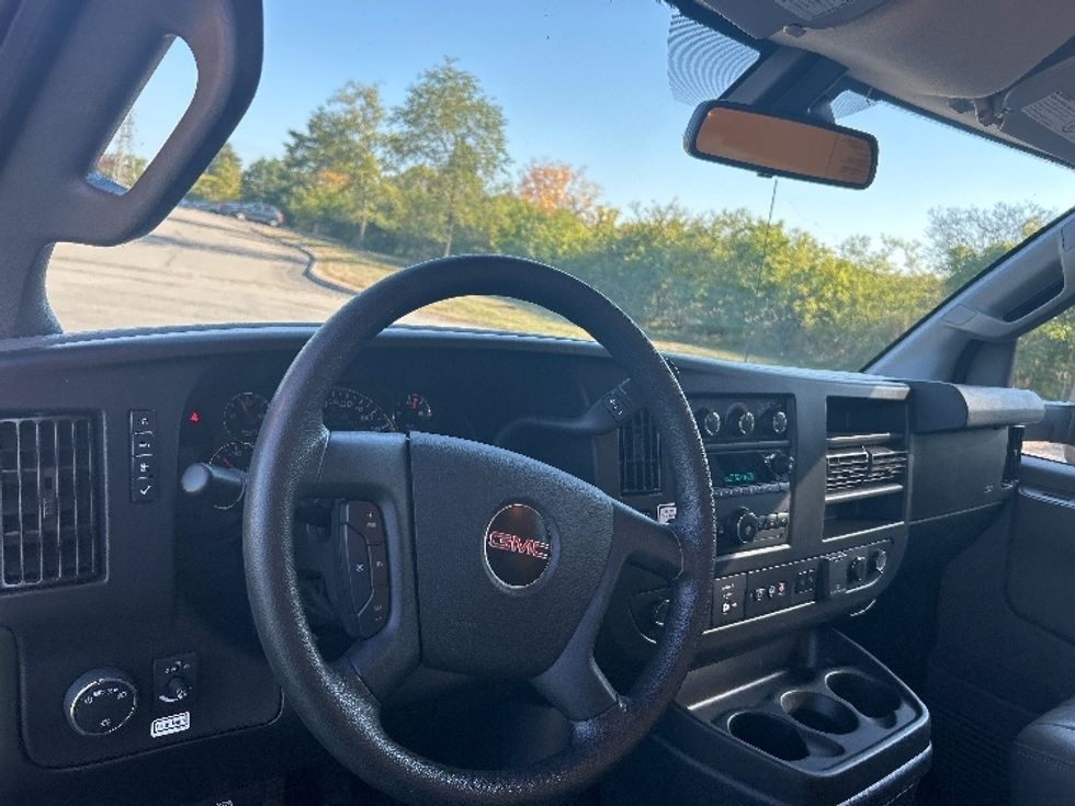 Light Duty Box Truck-Light and Medium Duty Trucks-GMC-2021-Savana G33903-Rochester-NY-118,252\n\t\tmiles-$ 21,250 - Image 14