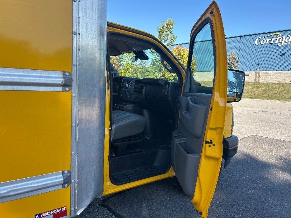 Light Duty Box Truck-Light and Medium Duty Trucks-GMC-2021-Savana G33903-Rochester-NY-118,252\n\t\tmiles-$ 21,250 - Image 17