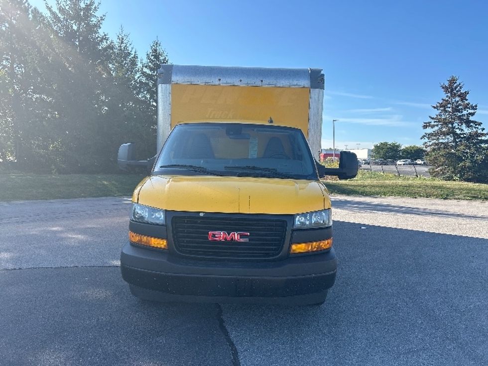 Light Duty Box Truck-Light and Medium Duty Trucks-GMC-2021-Savana G33903-Rochester-NY-118,252\n\t\tmiles-$ 21,250 - Image 2