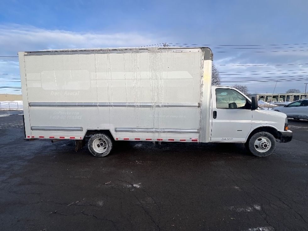 Light Duty Box Truck-Light and Medium Duty Trucks-GMC-2021-Savana G33903-Rochester-NY-88,087\n\t\tmiles-$ 29,000 - Image 15