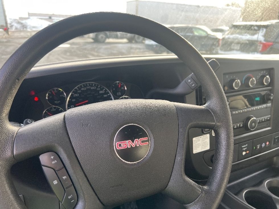 Light Duty Box Truck-Light and Medium Duty Trucks-GMC-2021-Savana G33903-Rochester-NY-88,087\n\t\tmiles-$ 29,000 - Image 17