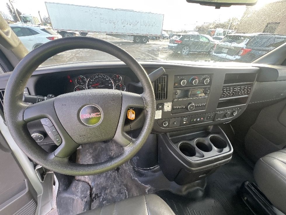 Light Duty Box Truck-Light and Medium Duty Trucks-GMC-2021-Savana G33903-Rochester-NY-88,087\n\t\tmiles-$ 29,000 - Image 18