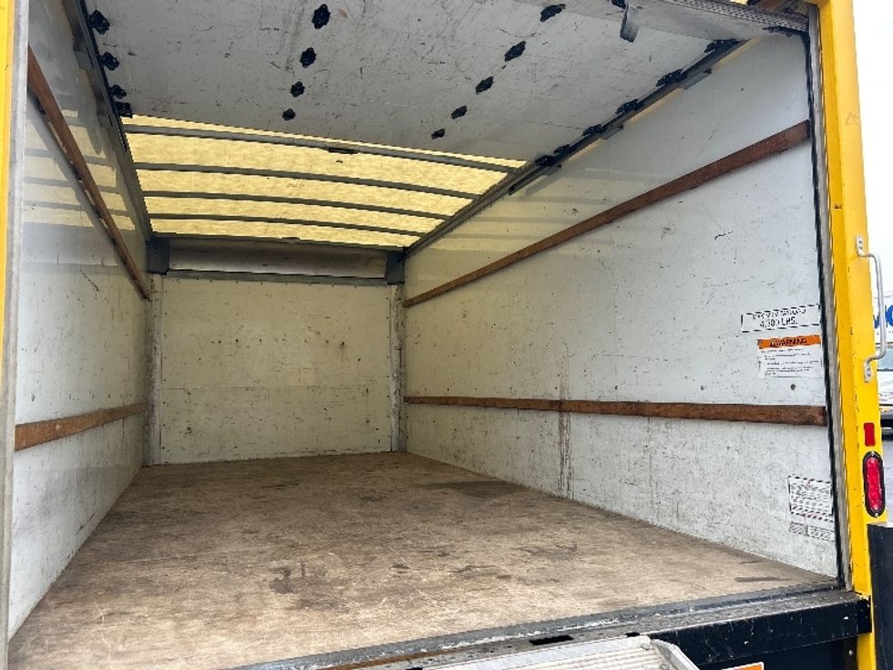 Light Duty Box Truck-Light and Medium Duty Trucks-GMC-2021-Savana G33903-Rockville-MD-110,682\n\t\tmiles-$ 24,500 - Image 12
