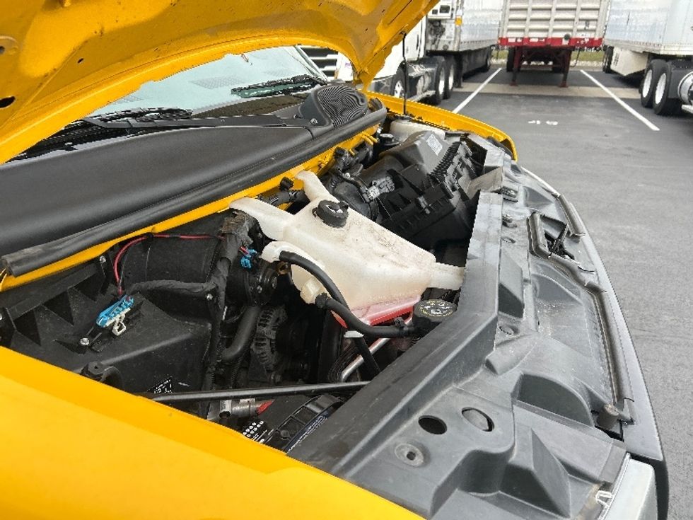 Light Duty Box Truck-Light and Medium Duty Trucks-GMC-2021-Savana G33903-Rockville-MD-110,682\n\t\tmiles-$ 24,500 - Image 23