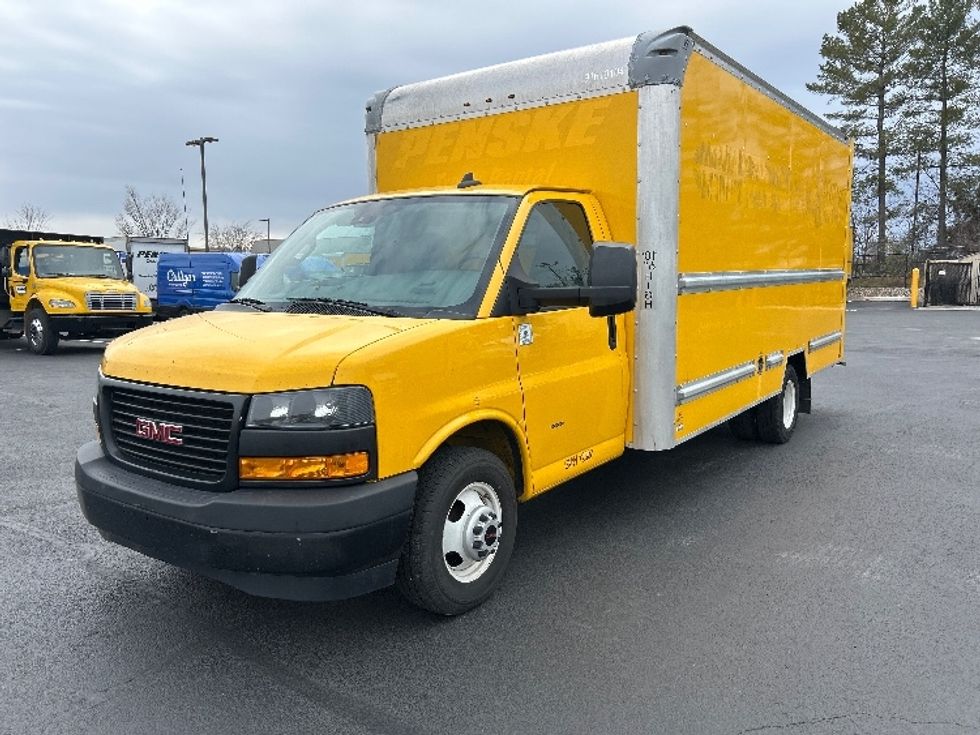 Light Duty Box Truck-Light and Medium Duty Trucks-GMC-2021-Savana G33903-Rockville-MD-110,682\n\t\tmiles-$ 24,500 - Image 3
