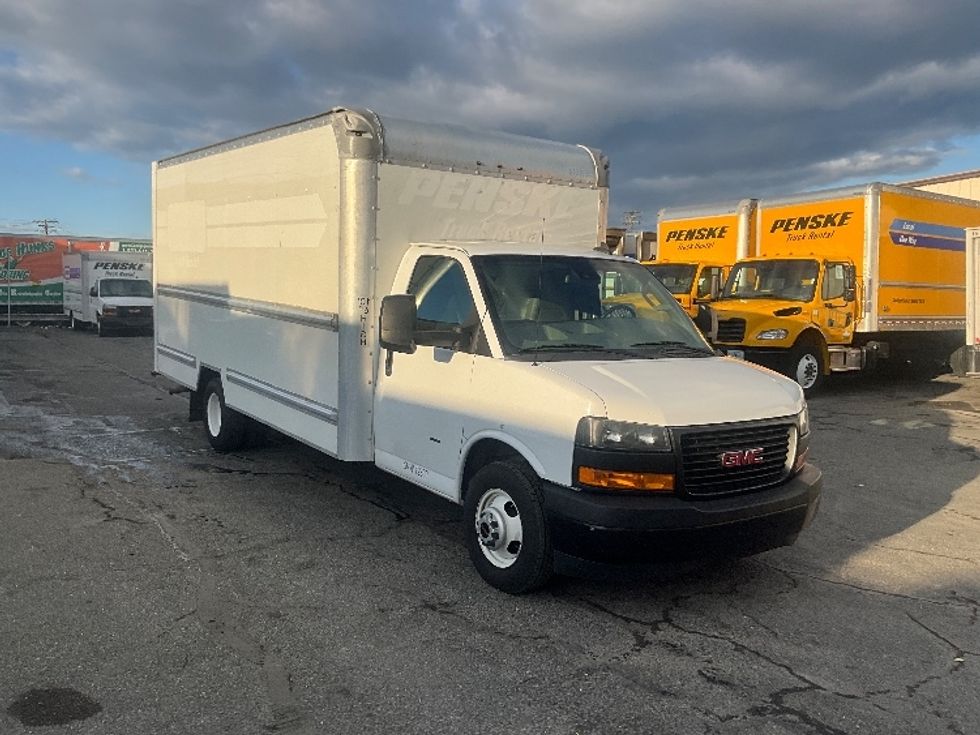 Light Duty Box Truck-Light and Medium Duty Trucks-GMC-2021-Savana G33903-Rockville-MD-113,101\n\t\tmiles-$ 27,250 - Image 1