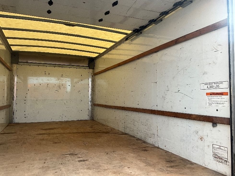 Light Duty Box Truck-Light and Medium Duty Trucks-GMC-2021-Savana G33903-Rockville-MD-113,101\n\t\tmiles-$ 27,250 - Image 11