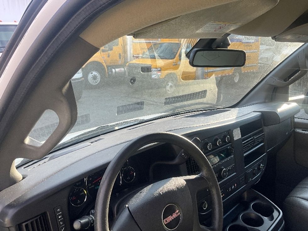 Light Duty Box Truck-Light and Medium Duty Trucks-GMC-2021-Savana G33903-Rockville-MD-113,101\n\t\tmiles-$ 27,250 - Image 16