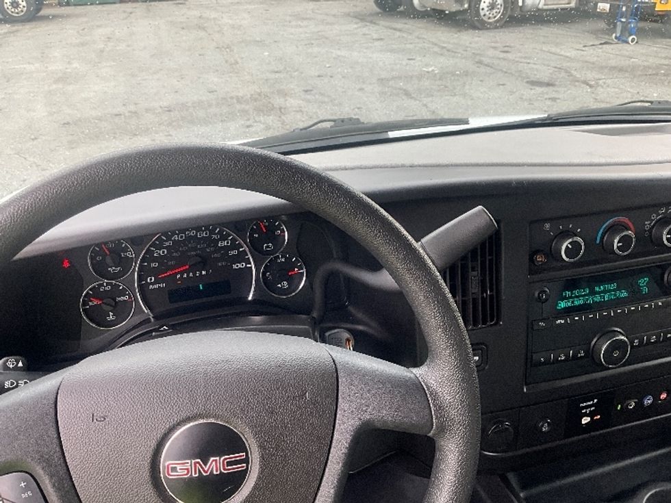 Light Duty Box Truck-Light and Medium Duty Trucks-GMC-2021-Savana G33903-Rockville-MD-114,266\n\t\tmiles-$ 25,750 - Image 17