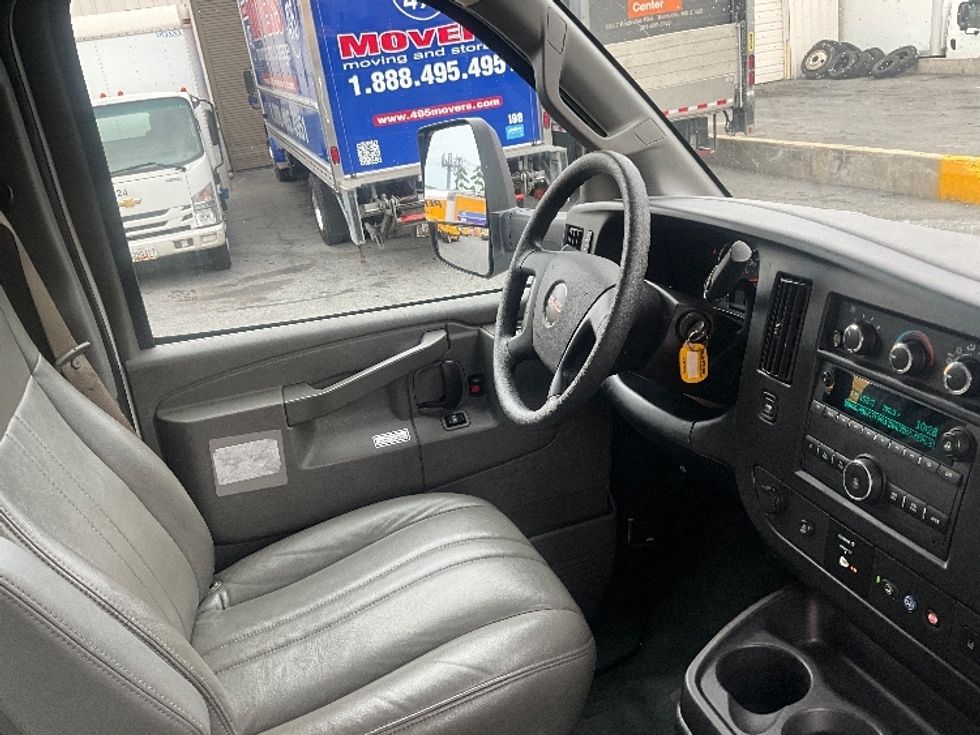 Light Duty Box Truck-Light and Medium Duty Trucks-GMC-2021-Savana G33903-Rockville-MD-114,266\n\t\tmiles-$ 25,750 - Image 21