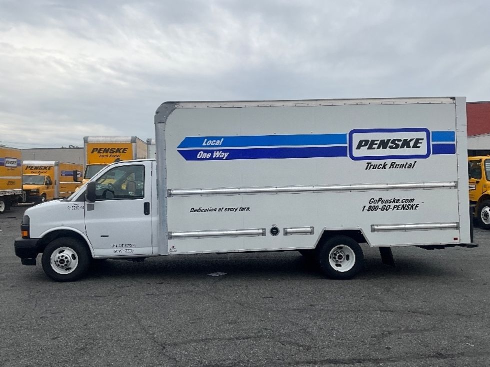 2021 Gmc Savana 3500 Cutaway photo 4