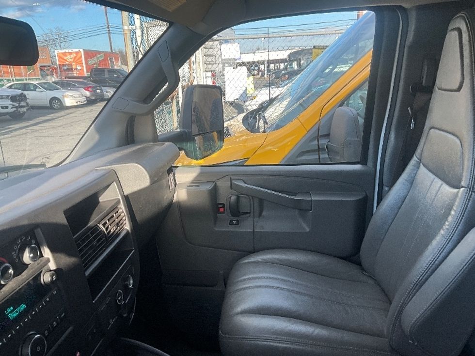 Light Duty Box Truck-Light and Medium Duty Trucks-GMC-2021-Savana G33903-Rockville-MD-114,823\n\t\tmiles-$ 28,250 - Image 18