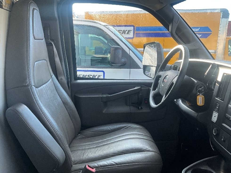 Light Duty Box Truck-Light and Medium Duty Trucks-GMC-2021-Savana G33903-Rockville-MD-114,823\n\t\tmiles-$ 28,250 - Image 21
