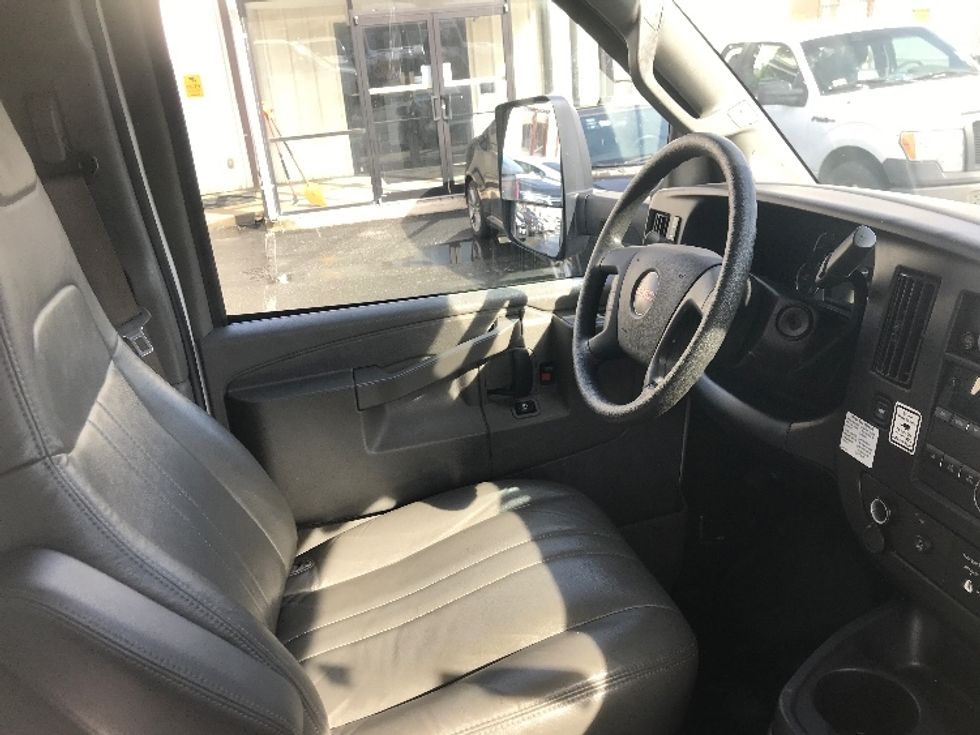 Light Duty Box Truck-Light and Medium Duty Trucks-GMC-2021-Savana G33903-Rockville-MD-57,482\n\t\tmiles-$ 34,250 - Image 21