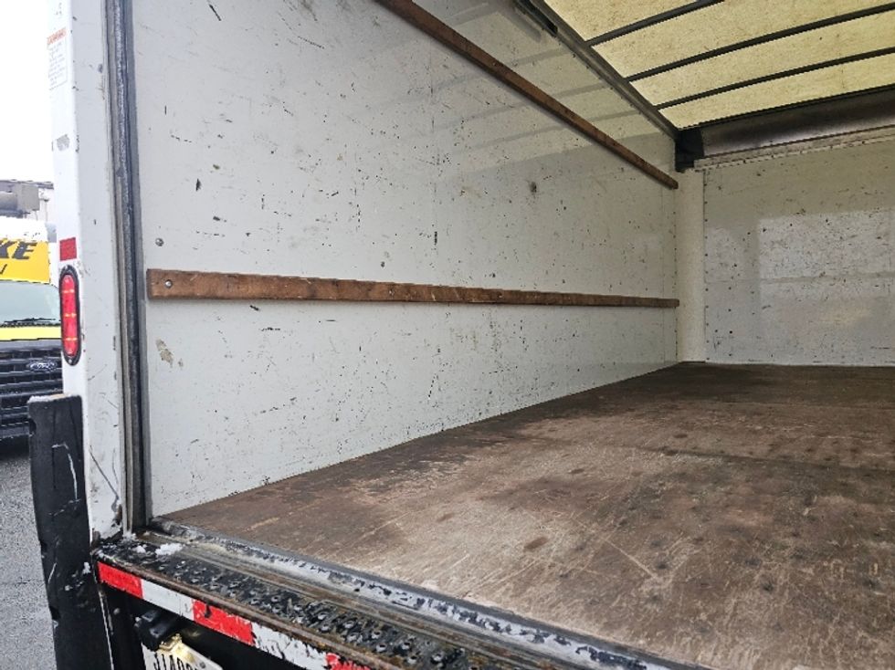 Light Duty Box Truck-Light and Medium Duty Trucks-GMC-2021-Savana G33903-Rockville-MD-77,904\n\t\tmiles-$ 32,500 - Image 10