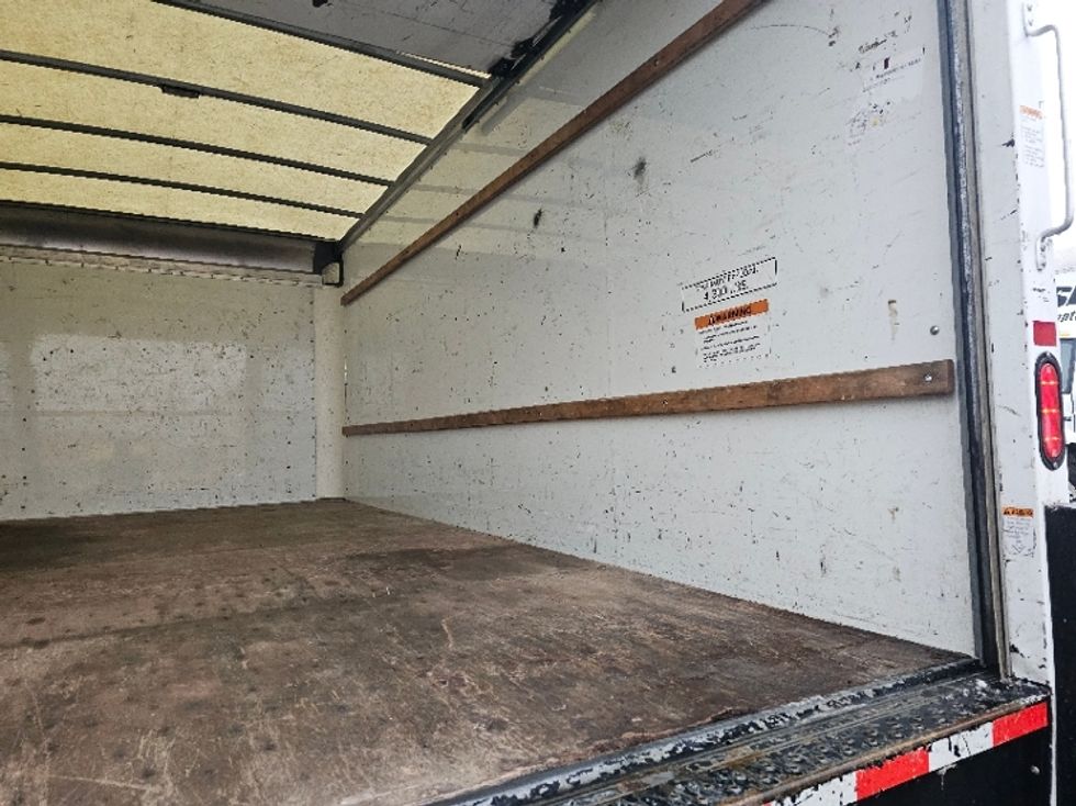 Light Duty Box Truck-Light and Medium Duty Trucks-GMC-2021-Savana G33903-Rockville-MD-77,904\n\t\tmiles-$ 32,500 - Image 11