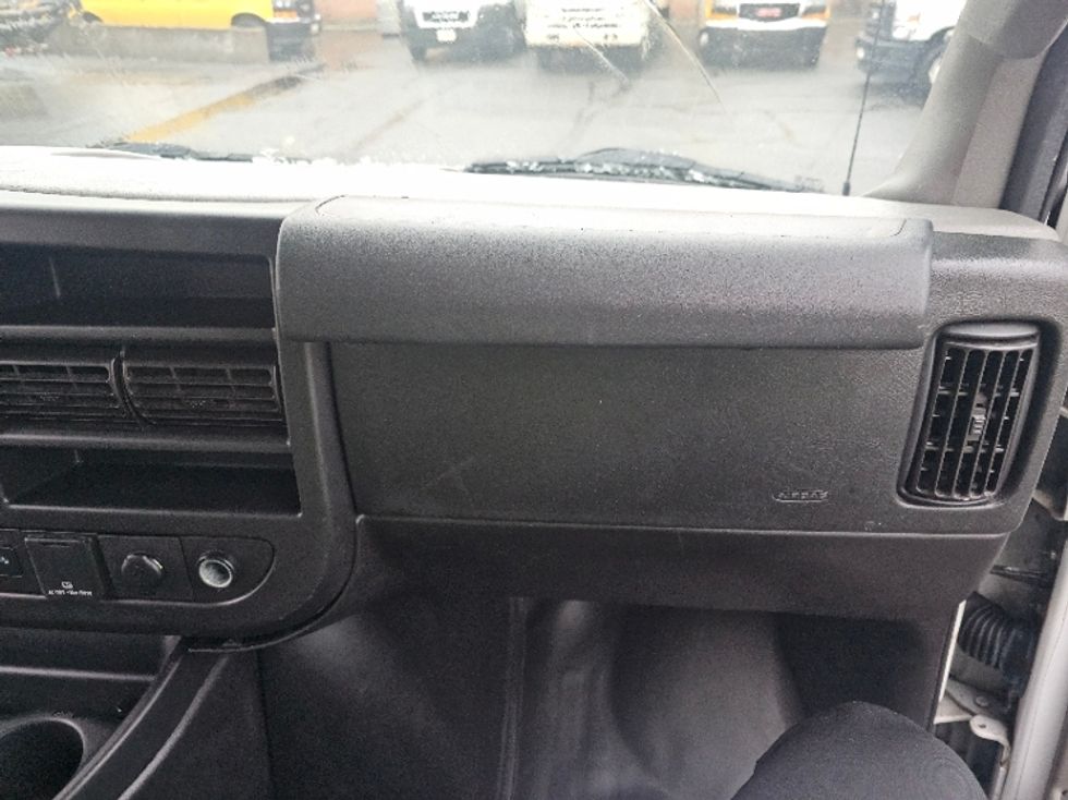 Light Duty Box Truck-Light and Medium Duty Trucks-GMC-2021-Savana G33903-Rockville-MD-77,904\n\t\tmiles-$ 32,500 - Image 20