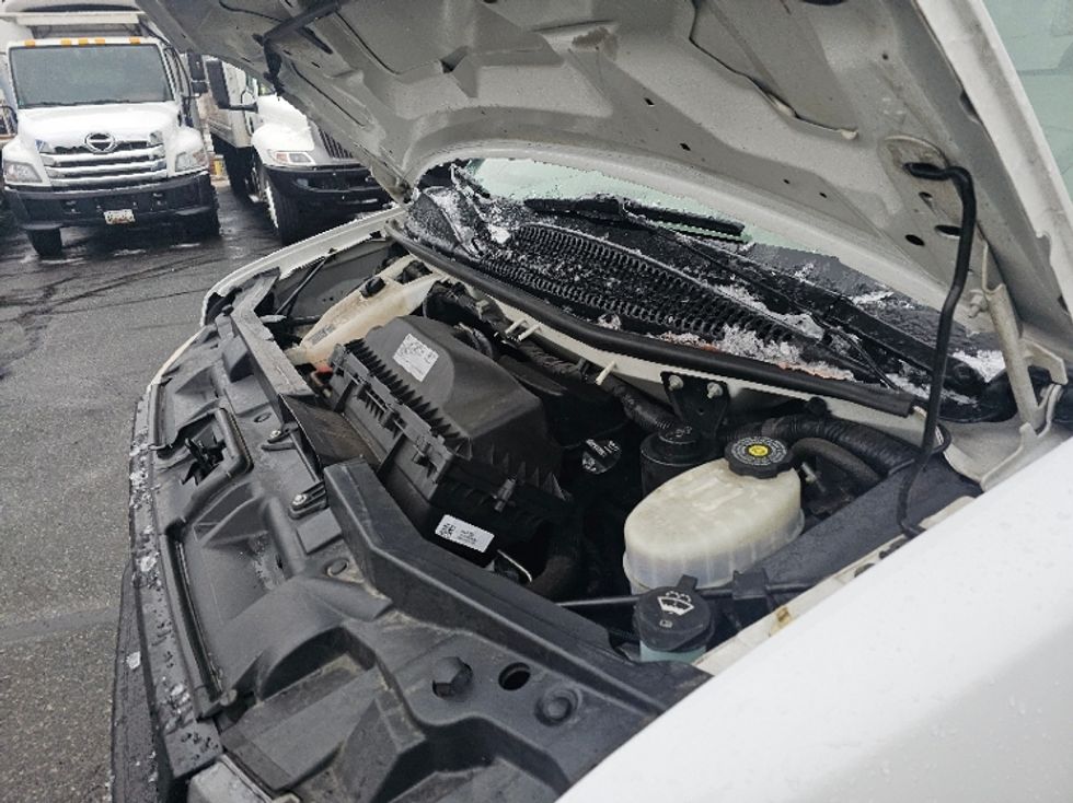 Light Duty Box Truck-Light and Medium Duty Trucks-GMC-2021-Savana G33903-Rockville-MD-77,904\n\t\tmiles-$ 32,500 - Image 23