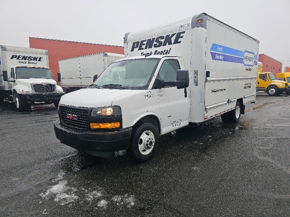Light Duty Box Truck-Light and Medium Duty Trucks-GMC-2021-Savana G33903-Rockville-MD-77,904\n\t\tmiles-$ 32,500 - Image 3