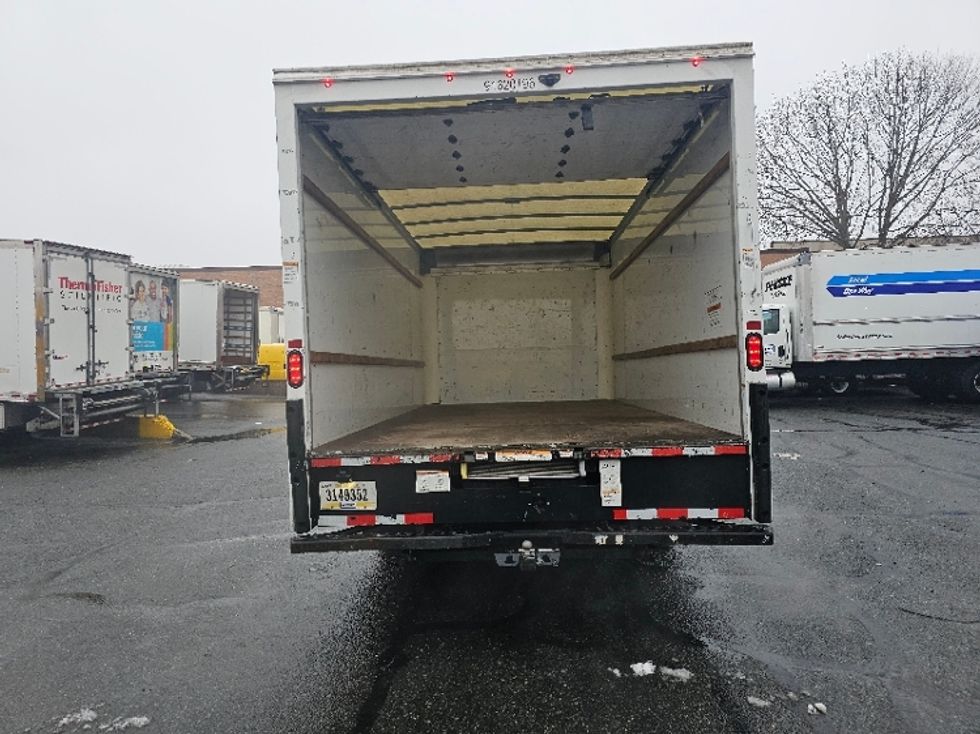 Light Duty Box Truck-Light and Medium Duty Trucks-GMC-2021-Savana G33903-Rockville-MD-77,904\n\t\tmiles-$ 32,500 - Image 8