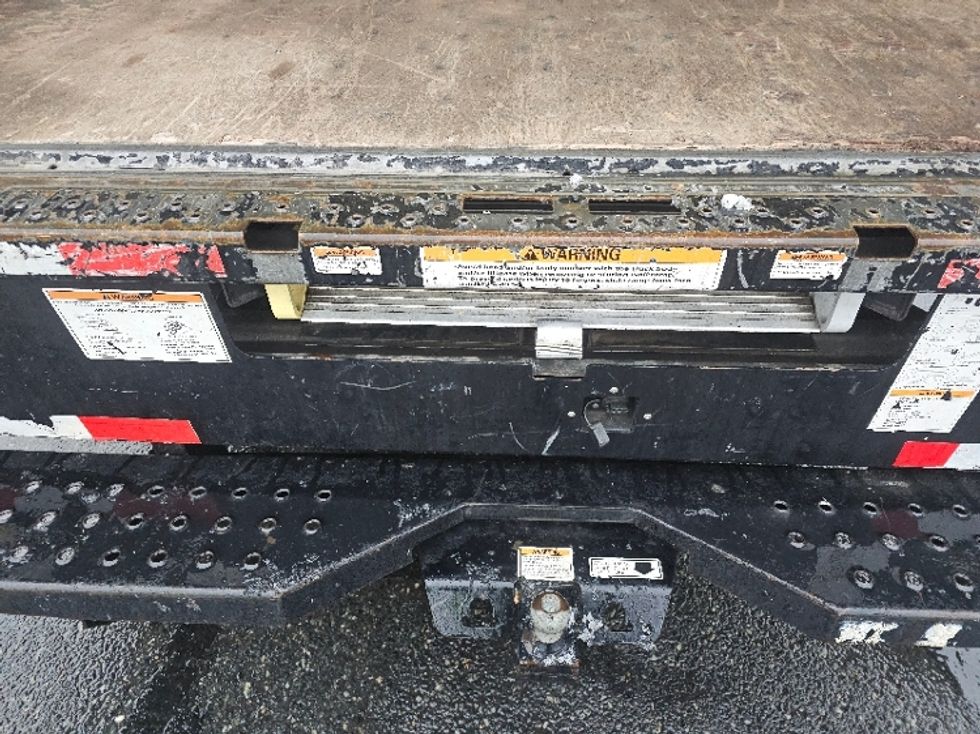 Light Duty Box Truck-Light and Medium Duty Trucks-GMC-2021-Savana G33903-Rockville-MD-77,904\n\t\tmiles-$ 32,500 - Image 9