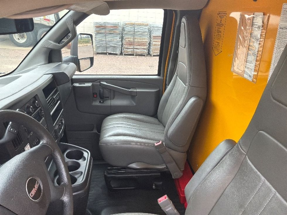 Light Duty Box Truck-Light and Medium Duty Trucks-GMC-2021-Savana G33903-Rockville-MD-93,025\n\t\tmiles-$ 24,750 - Image 19