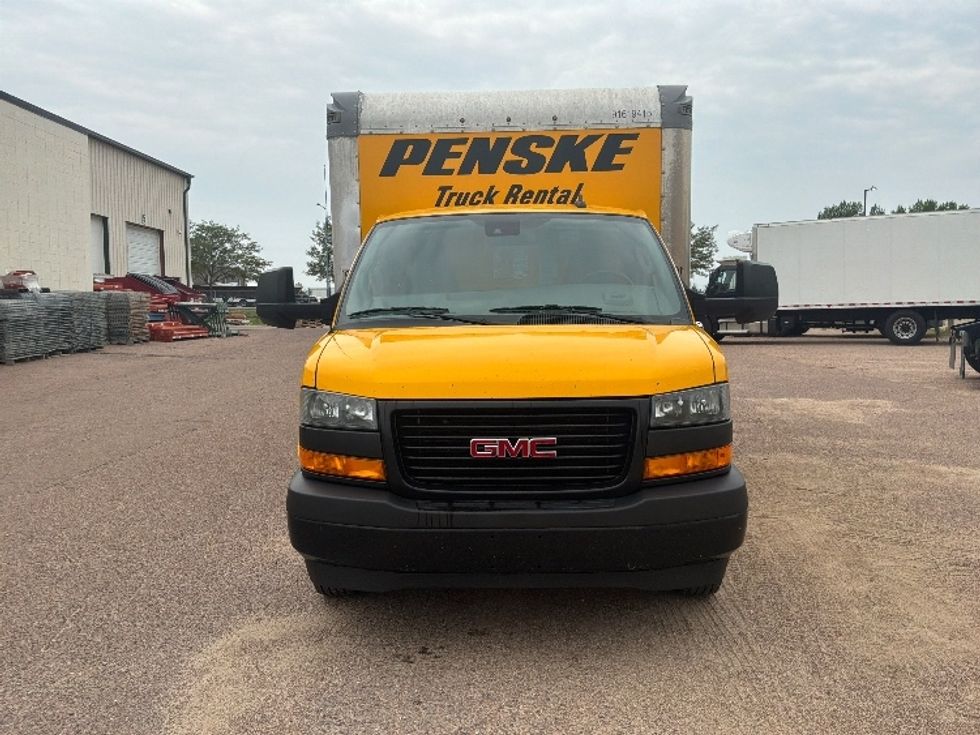 Light Duty Box Truck-Light and Medium Duty Trucks-GMC-2021-Savana G33903-Rockville-MD-93,025\n\t\tmiles-$ 24,750 - Image 2